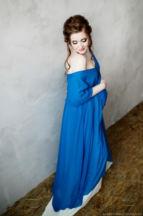 Добрый день!  Фотограф и модель ищет визажиста, который сможет выполнить макияж и прическу в формате ТФП 4 или 7 мая. 01