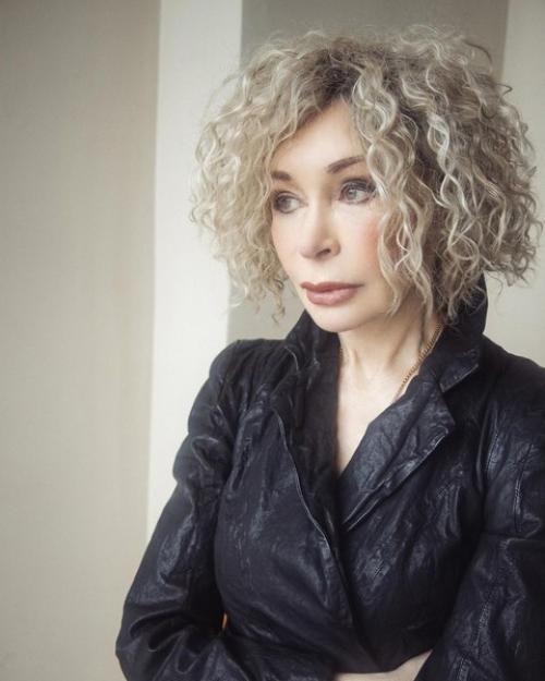 Эффектная Татьяна Васильева вышла в свет с новым пепельным оттенком волос! 02 Эффектная Татьяна Васильева вышла в свет с новым пепельным оттенком волос! 02