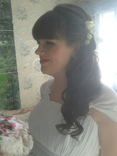 Наверно, кто-то еще только собирается на работу, кто-то еще едет по дороге, а я уже вернулась. 01