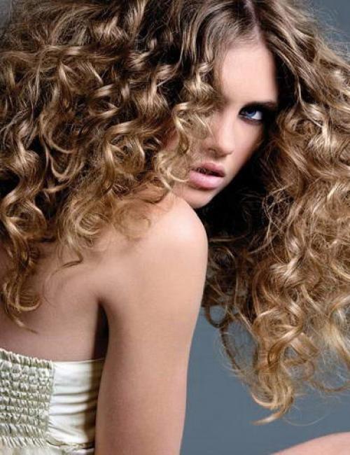 Модель.  Здравствуйте!  Ищу визажистов - стилистов по прическам на условиях ТФП для участия в творческих проектах. 01