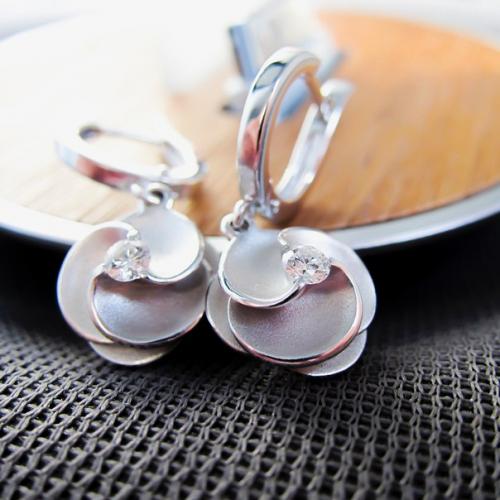 Украшения для невесты: как найти идеал. 01 Украшения для невесты: как найти идеал. 01