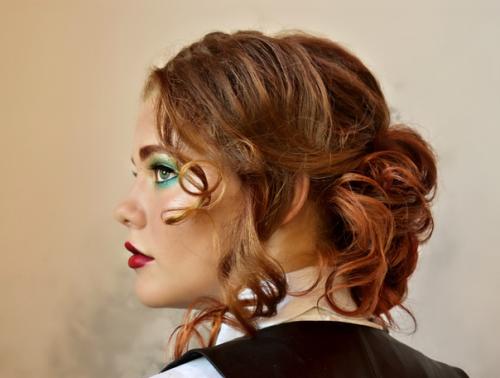 Возьму моделек для создания разных образов (вечерних, свадебных, креативных). 04