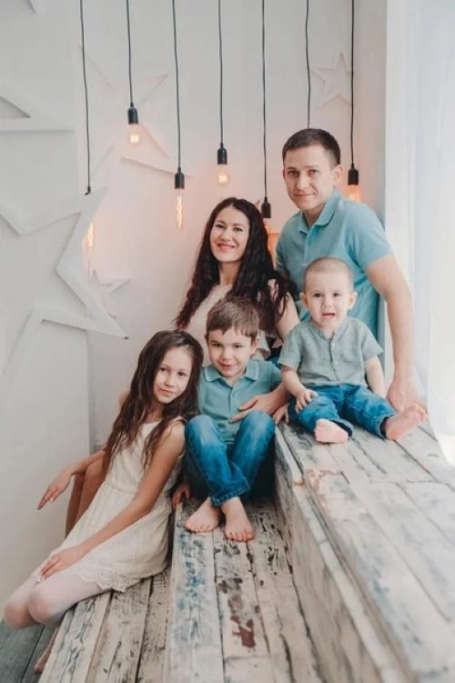 Подготовка к семейной фотосессии в студии. 04 Подготовка к семейной фотосессии в студии. 04