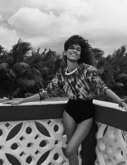 Tie Dye: Анаис мали в фотосессии Бенни Хорна для Vogue Spain April 2016. 05