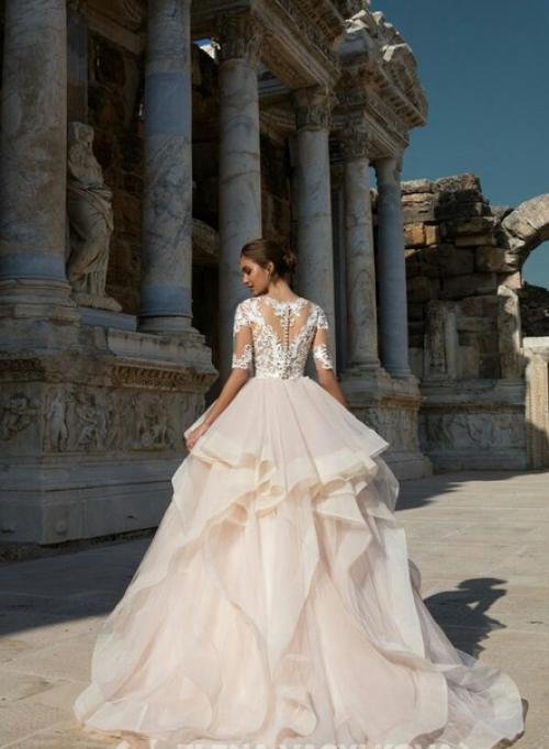 Девочки!  За последние несколько дней в салон поступило более 30 новинок различных фасонов? 01