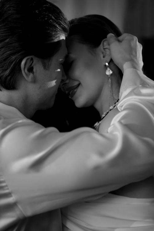 В день свадьбы стилист - это не просто помощник, а настоящий волшебник, который делает этот особенный день идеальным! 05 В день свадьбы стилист - это не просто помощник, а настоящий волшебник, который делает этот особенный день идеальным! 05