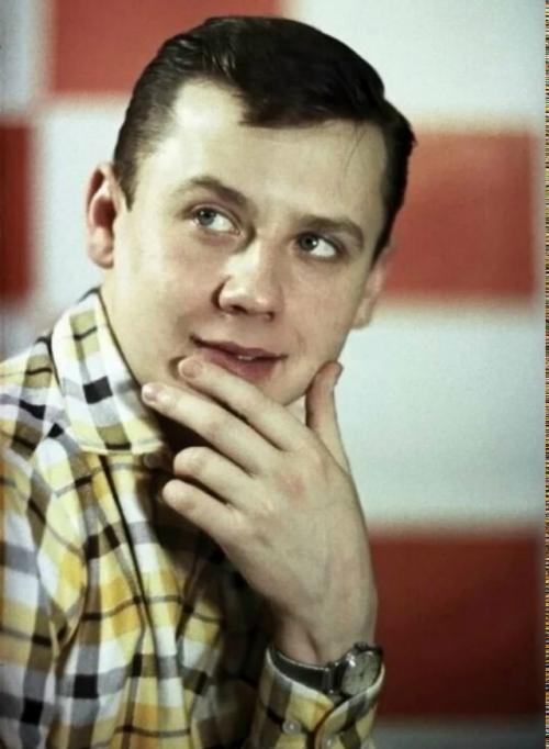 Олег табаков сыграл роль мисс Эндрю в фильме Мэри поппинс, до свидания! 04