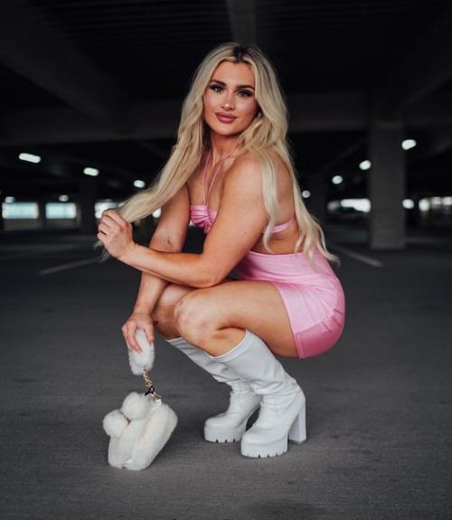 - Тиффани страттон считала себя Барби ещё до прихода в WWE: 03