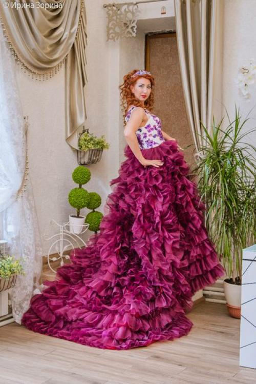 Девушки, успейте сделать фотосессию в шикарных платьях. 05