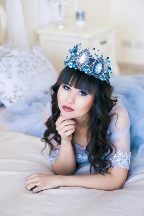 Модель на макияж и прическу любой сложности ищу. 07