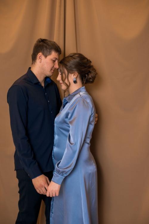 Стилизация съёмки.   Подобрала образы для молодой пары, привезла на съёмку платья и аксессуары для Вики. 06