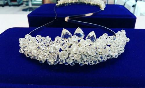 Девчонки сделайте пожалуйста репост моей записи и вы получите 10% скидки на любые парикмахерские услуги и украшения здравствуйте, милые девушки! 01