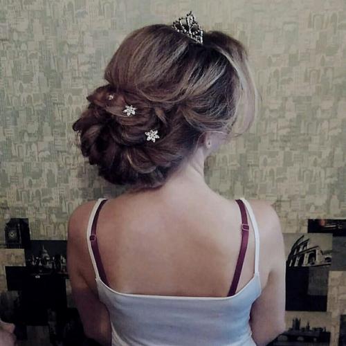 Модель на макияж и прическу любой сложности ищу. 02