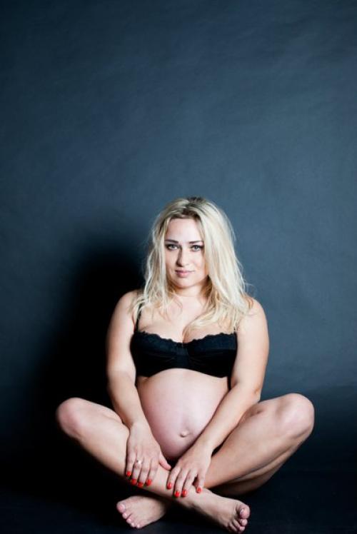 Дорогие девушки, мамочки с детьми, беременяшки, парочки, сестры, в общем все - все, приглашаю на весенние фотосессии. 03