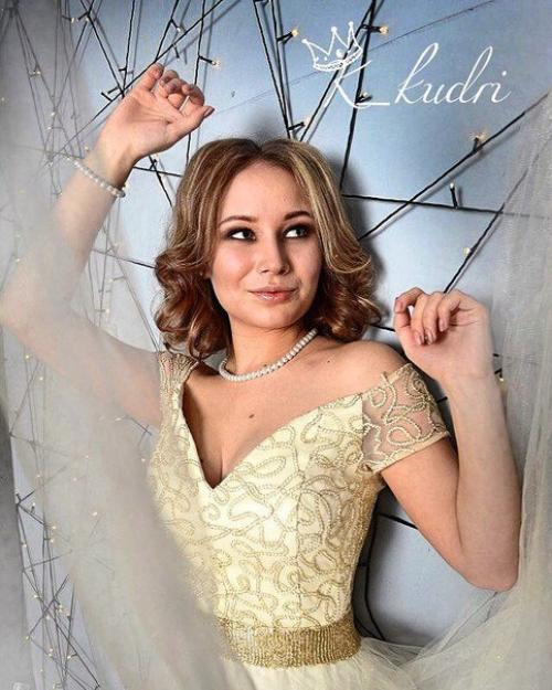 Мама превратила слуховой аппарат сына в модный аксессуар.  Поддерживаете идею? 01