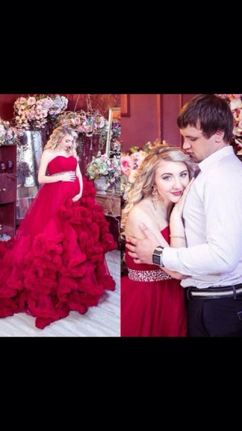 Дорогие девушки!  Нужны модели для отработки техники накручивания объемных локонов, а также создание вечерней прически и макияжа. 03