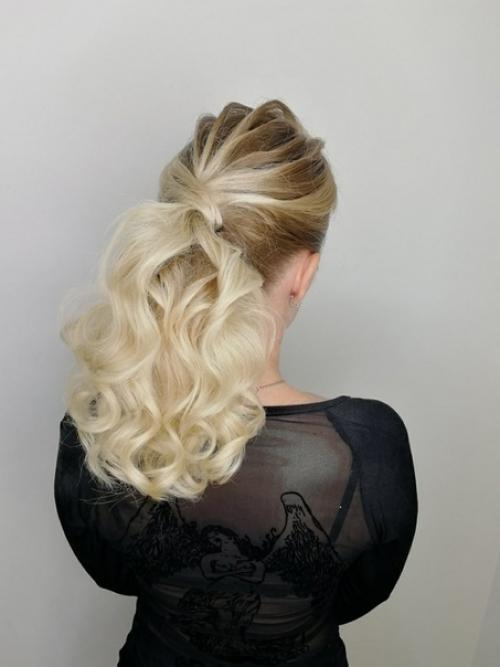 Смотрите над каким красивым образом колдовали наши мастера. 02