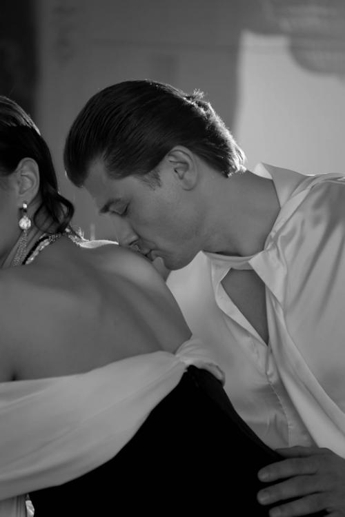 В день свадьбы стилист - это не просто помощник, а настоящий волшебник, который делает этот особенный день идеальным! 02 В день свадьбы стилист - это не просто помощник, а настоящий волшебник, который делает этот особенный день идеальным! 02