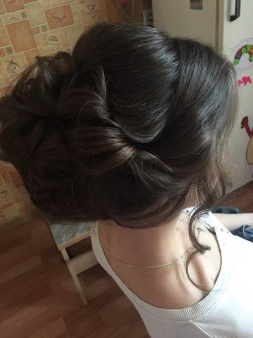 С удовольствием мы сделаем прическу и макияж. 03