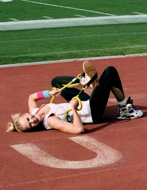 Campus Estivo: Анна вьялицына в фотосессии Мэтта Джонса для Elle Italia July 2015. 02