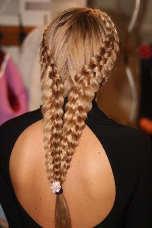 Выпускные вечера близятся. 05