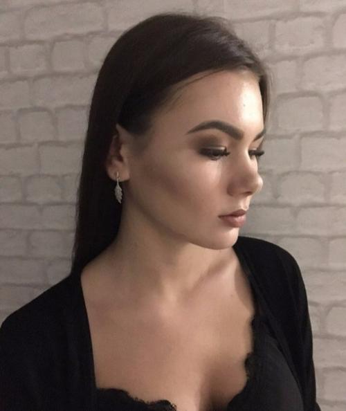 Я могу предложить профессиональный макияж и прически! 01