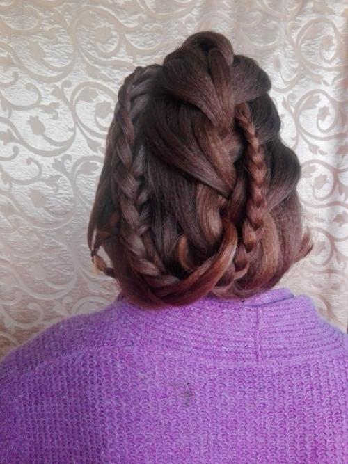 Модели на прически нужны. 02