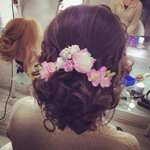 В день праздничного события, когда выпускное платье? 02