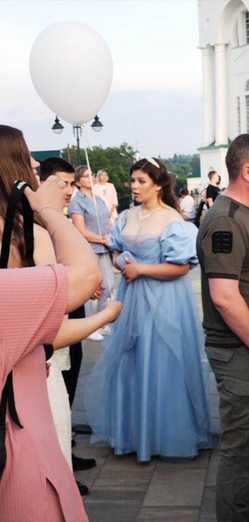 Принцессы раненбурга.  Выпускной. 02