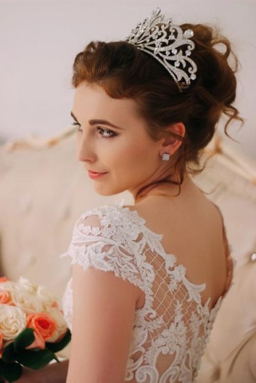 Окрашивания любой сложности, стрижки, прически/укладки, макияж. 04