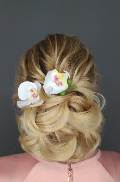 Милые девушки, принимаю на макияж и прическу на платной основе. 06