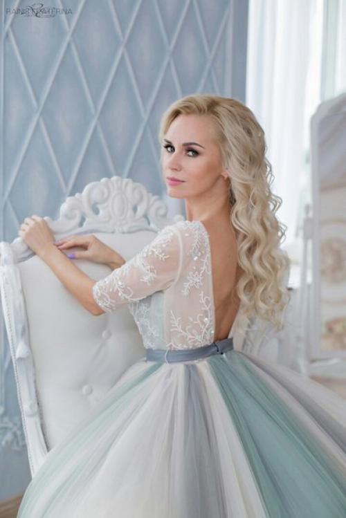 Милые девушки, принимаю на макияж и прическу на платной основе. 01