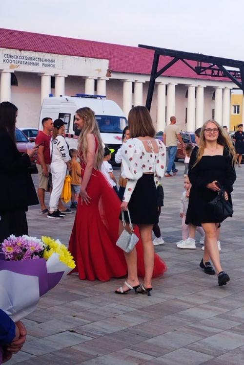 Принцессы раненбурга.  Выпускной. 04