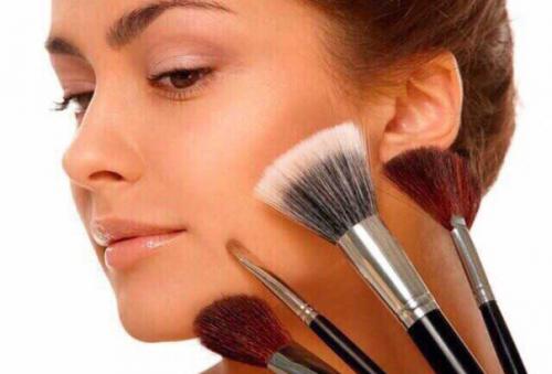 Ищу моделей!  Макияж - 400 рублей. 01