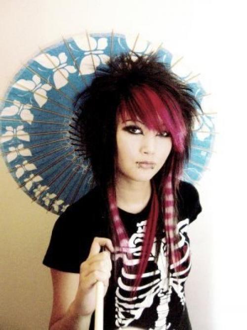 Visual Kei (яп.  Видзюару кэй - субкультура, возникшая на базе J -Rockа и глэма в 1980-е. Visual kei означает, буквально, визуальный стиль. 06