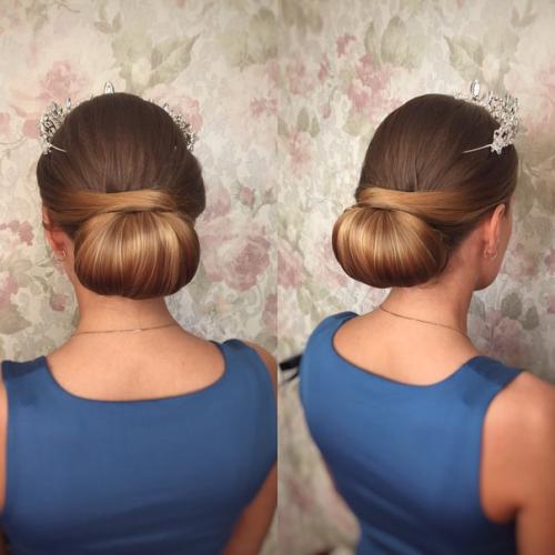 Всем здравствуйте!  Я визажист и стилист по причёскам, буду рада вам помочь создать образ на любой случай жизни, по приятным ценам: 01