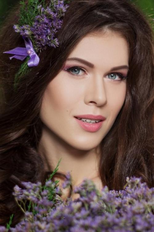 Идёт запись на свадебный макияж/прическу на сентябрь - октябрь. 01