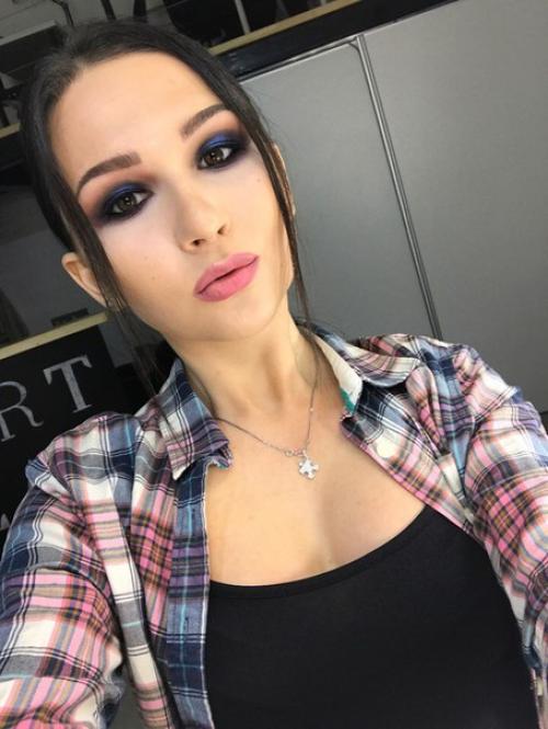 Самара?  Модель на прическу и макияж ищу. 01