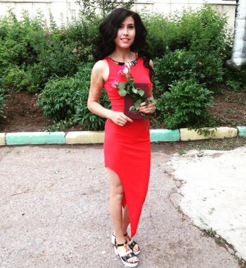 Требуются модели на воздушные локоны, элегантные собранные прически, косы. 02