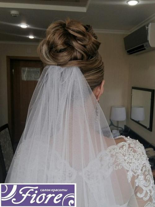 Восхитительная невеста?  Потрясающая свадебная прическа от парикмахера - стилиста Натальи и профессиональный макияж от визажиста Натальи Игнатовой. 01