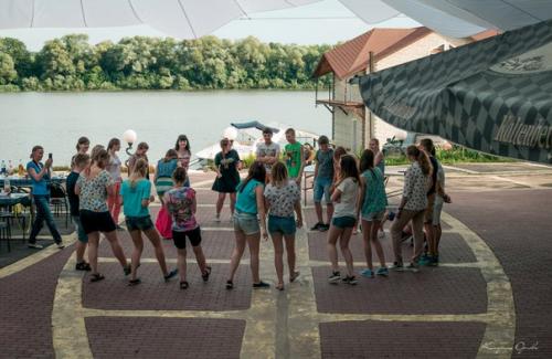 Отзвенели последние звонки, позади все экзамены! 01