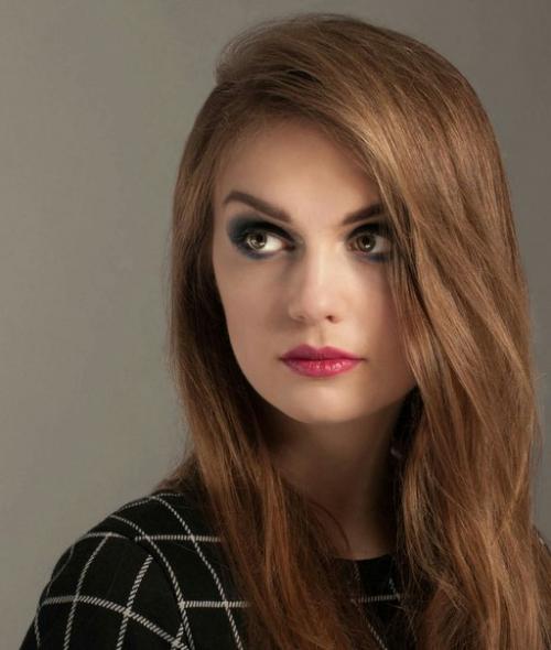 Предлагаю услуги:  - Все виды макияжа (свадебный, вечерний, для фотосессии и т. д. ). 02