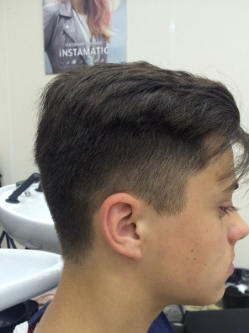 Доброе утро!  Уже целый год я осваиваю новую профессию парикмахер - стилист настал момент сделать мир и ваши волосы еще более красивыми! 05