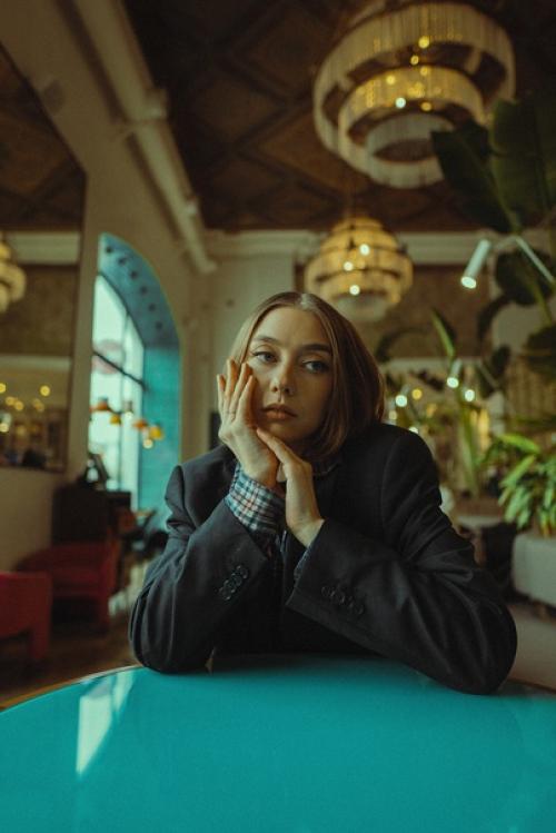 Мы ищем модель или моделей для воплощения образа фото 1-4. 06