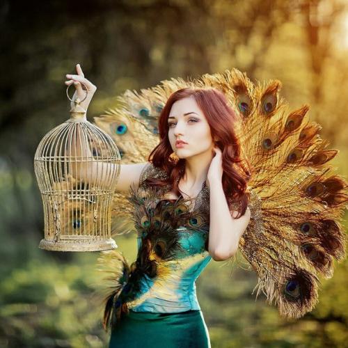 Предлагаю услуги:  - Все виды макияжа (свадебный, вечерний, для фотосессии и т. д. ). 05