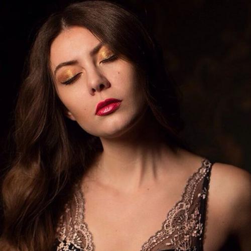 Моделей для пополнения портфолио на прически и макияж ищу! 06