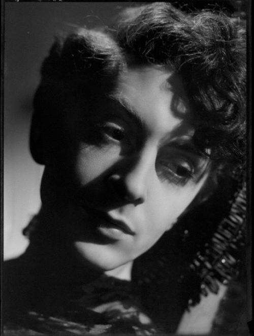 Квентинкрисп.  В году 1908, - писал Квентин Крисп (1908-1999), - один из самых больших, когда-либо известных в мире, метеоритов упал на землю. 01 Квентинкрисп.  В году 1908, - писал Квентин Крисп (1908-1999), - один из самых больших, когда-либо известных в мире, метеоритов упал на землю. 01