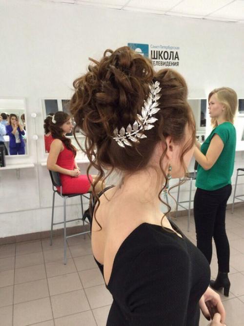 К вашим услугам прекрасные девушки. 06