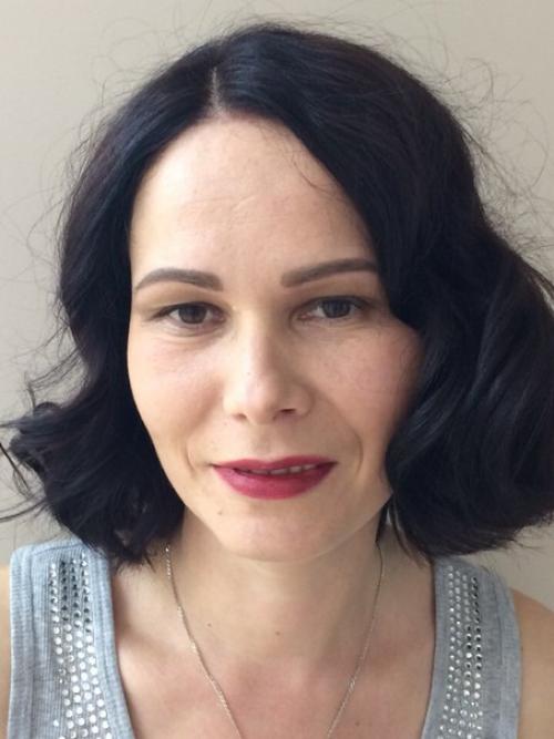 Доброе утро!  Уже целый год я осваиваю новую профессию парикмахер - стилист настал момент сделать мир и ваши волосы еще более красивыми! 01