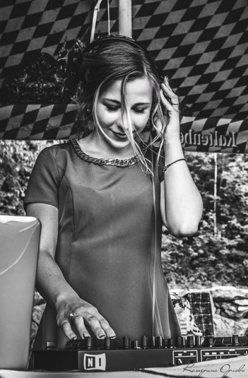 Отзвенели последние звонки, позади все экзамены! 06